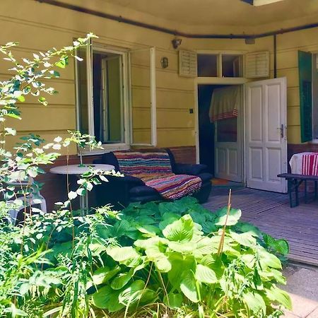 Vintage Studio Apartment, Garden And Free Parking Budapest Esterno foto