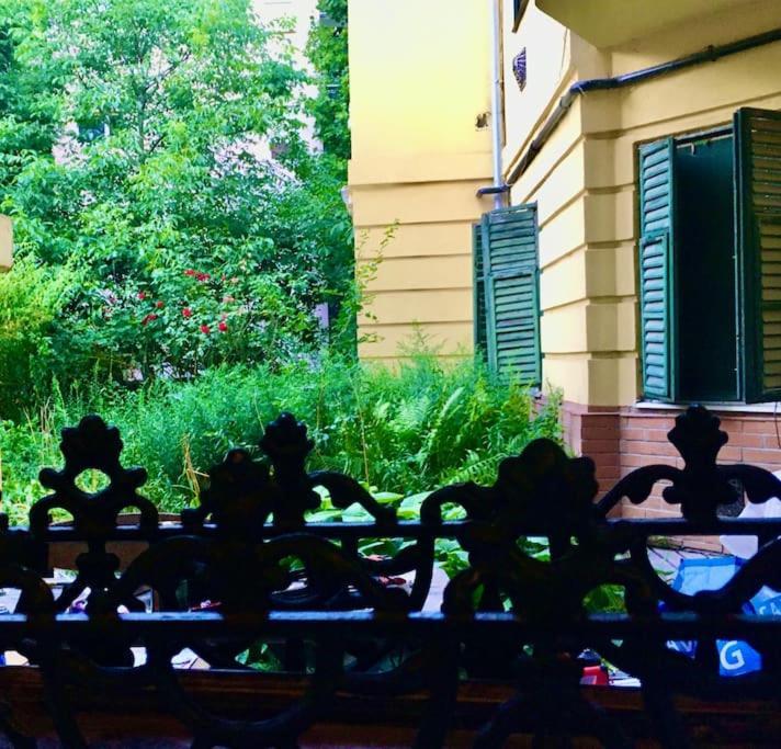 Vintage Studio Apartment, Garden And Free Parking Budapest Esterno foto