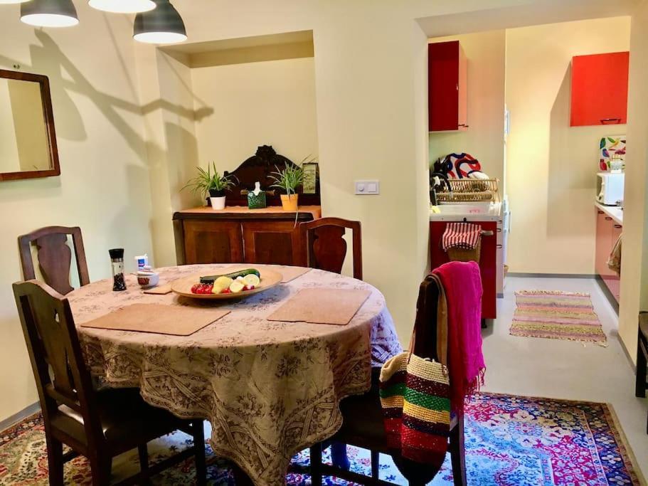 Vintage Studio Apartment, Garden And Free Parking Budapest Esterno foto
