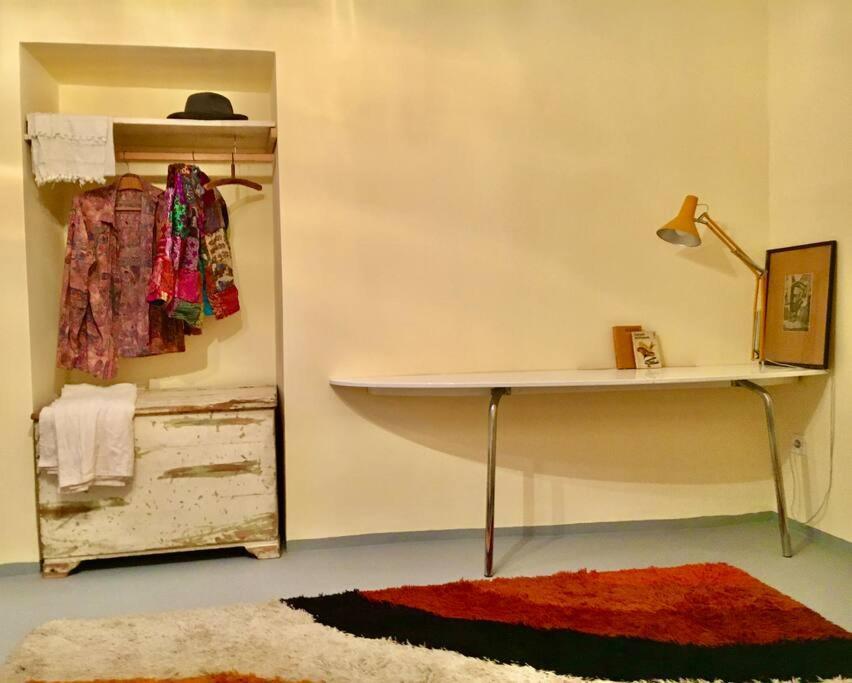 Vintage Studio Apartment, Garden And Free Parking Budapest Esterno foto